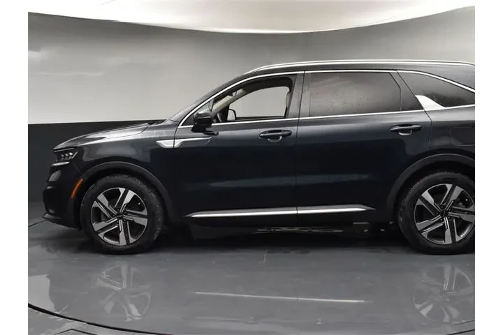$25878 : Kia Sorento Plug-In Hybrid 2 image 5