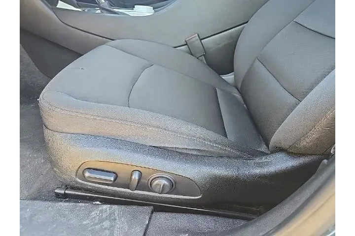 $14523 : Chevrolet Malibu 2020 LT 4dr image 5