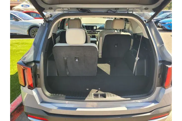 $35977 : Kia Sorento 2025 SX 4dr SUV image 8
