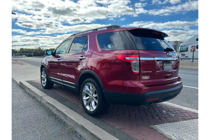 $10495 : 2015 Explorer Limited image 6