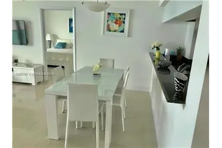 $4500 : Rental property with 2 bedro image 6