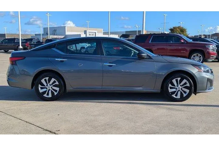 $18800 : Nissan Altima 2024 2.5 S 4dr image 2