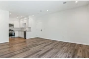 $1900 : 2-BED 2BATH APT IN CENTRAL LA thumbnail