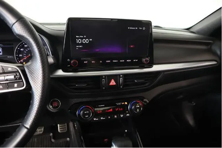 $22653 : Kia Forte 2023 GT-Line 4dr S image 5