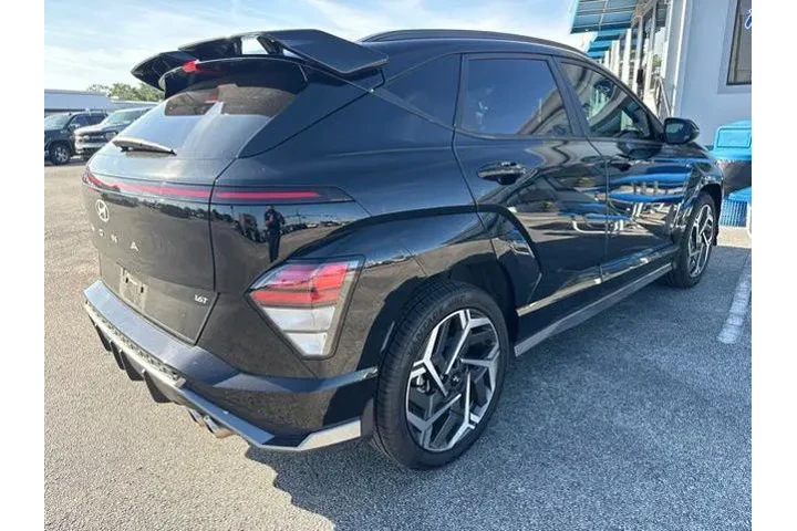 $20796 : Hyundai KONA 2024 N Line 4dr image 4