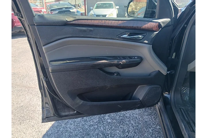 $6000 : 2010 SRX LUXURY COLLECTION image 8