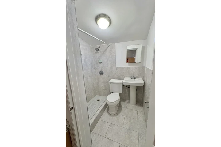 $1500 : Studio Efficiency para Renta image 6