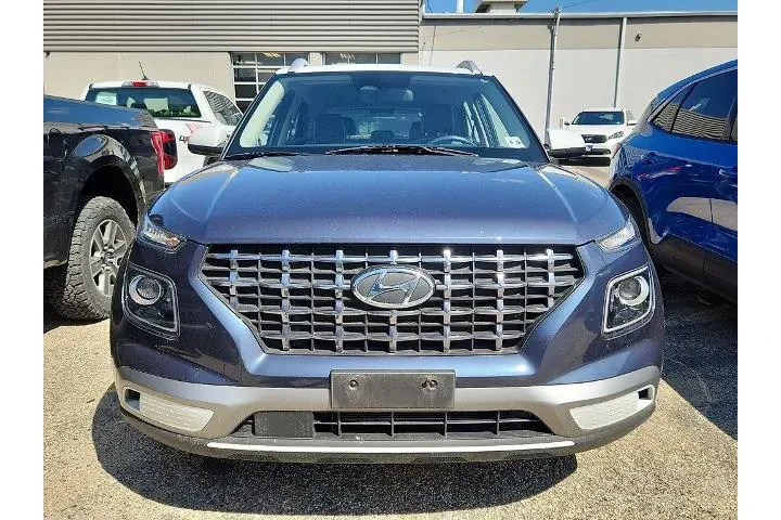 $19487 : Hyundai VENUE 2023 SEL 4dr C image 2