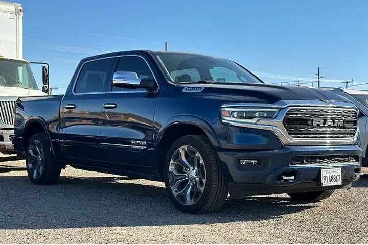 $38995 : Ram 1500 2019 4x4 Limited 4d image 2