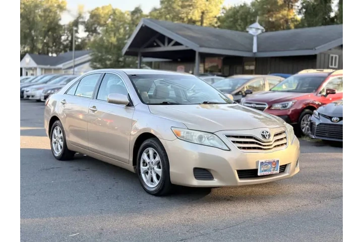 $6995 : 2011 Camry LE image 5