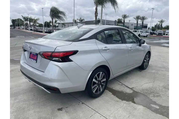 $19777 : Nissan Versa 2025 SV 4dr Sed image 8