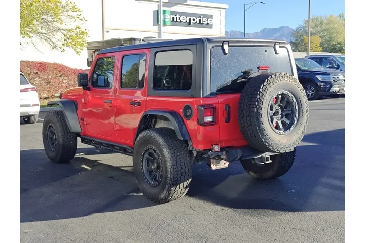 $27180 : Jeep Wrangler Unlimited 2021 image 5