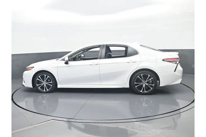 $15991 : Toyota Camry 2020 SE 4dr Sed image 3