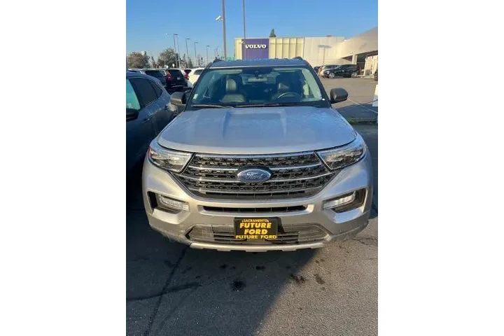 $33988 : Ford Explorer 2024 AWD XLT 4 image 2