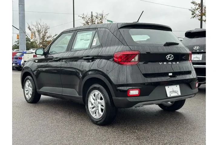 $22415 : Hyundai VENUE 2026 SE 4dr Cr image 8