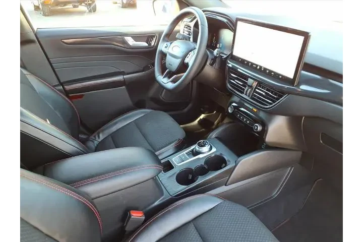 $25963 : Ford Escape 2023 ST-Line 4dr image 10