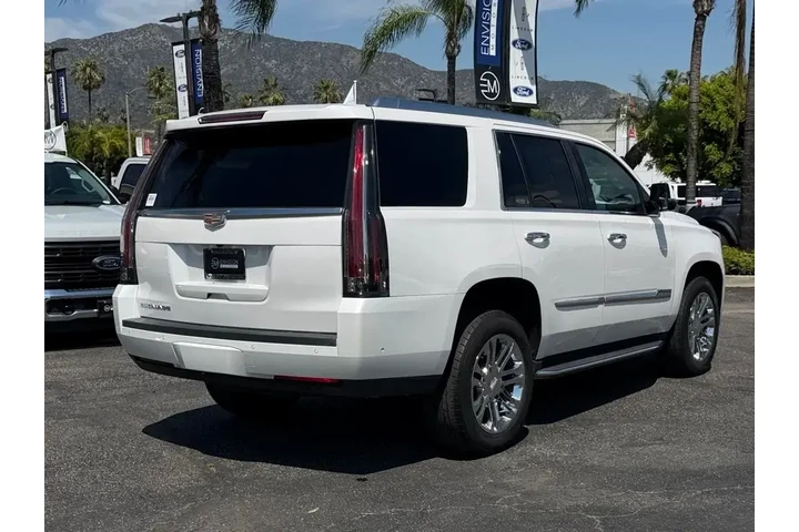 $38888 : Cadillac Escalade 2019 Stand image 8