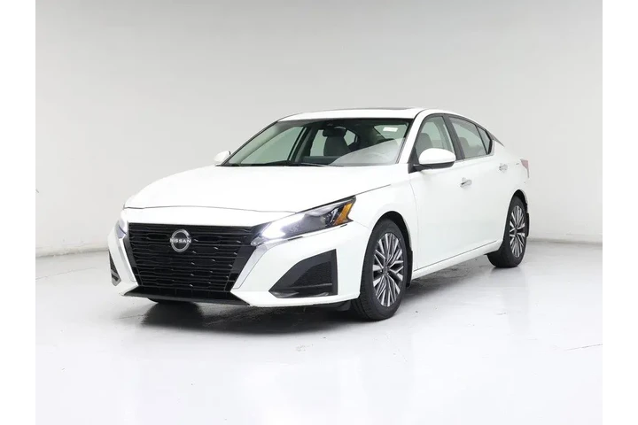 $21998 : Nissan Altima 2023 2.5 SV 4d image 4