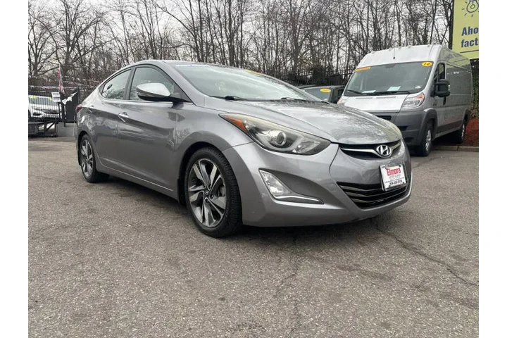 2016 Elantra SE image 1