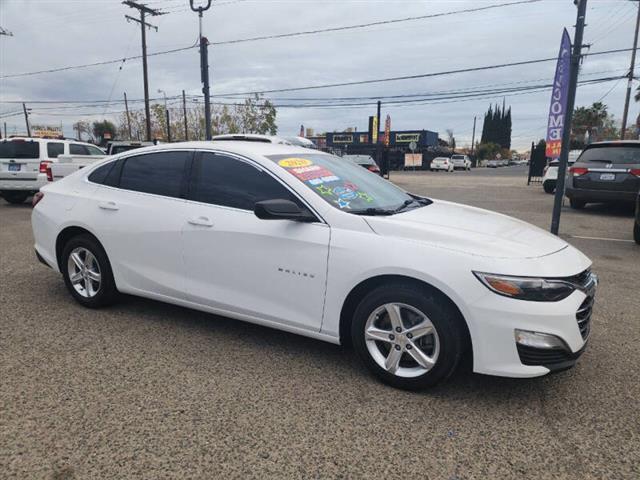 $15999 : 2020 Malibu LS image 2