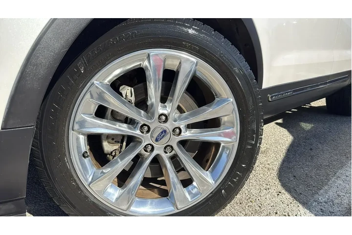 $17718 : Ford Explorer 2018 XLT 4dr S image 9