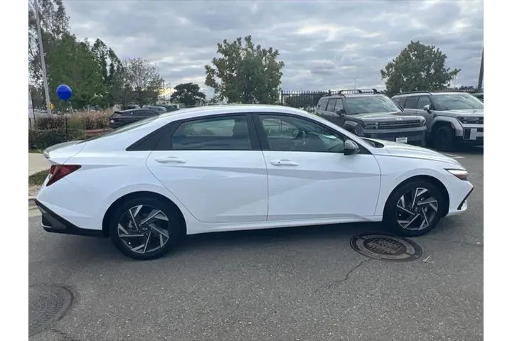 $21847 : Hyundai ELANTRA 2025 SEL Spo image 8