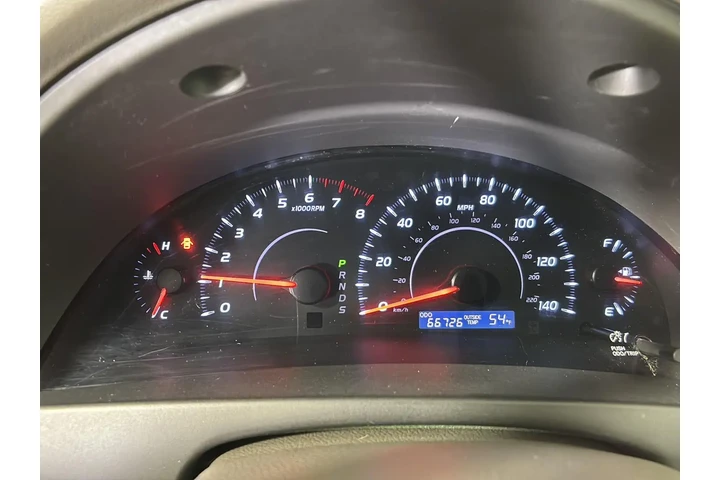 $15090 : 2011 Camry LE image 3