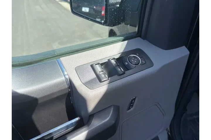 $25000 : Ford F-150 2017 4x4 King Ran image 9