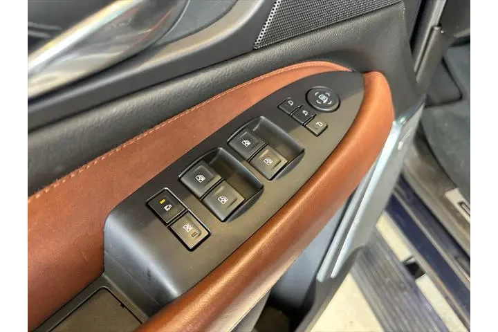 $27757 : Cadillac Escalade ESV 2018 P image 7