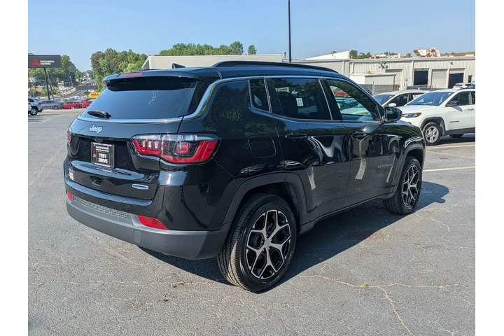 $21997 : Jeep Compass 2024 4x4 Latitu image 4