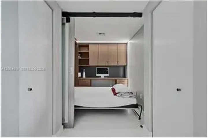 $4900 : Rental property with 1 bedro image 3