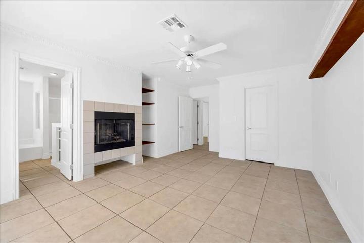 $1475 : North Las Vegas - Apply Now image 9