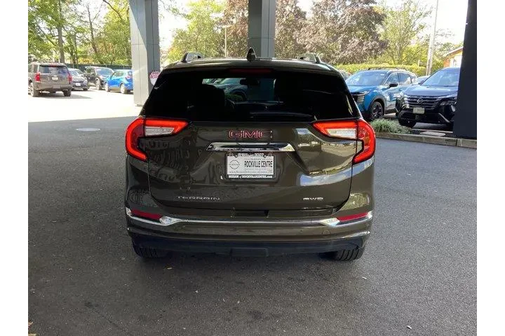 GMC Terrain 2024 AWD Denali image 6