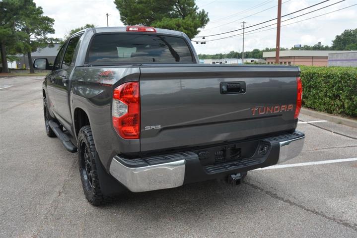 2014 Tundra SR5 image 9