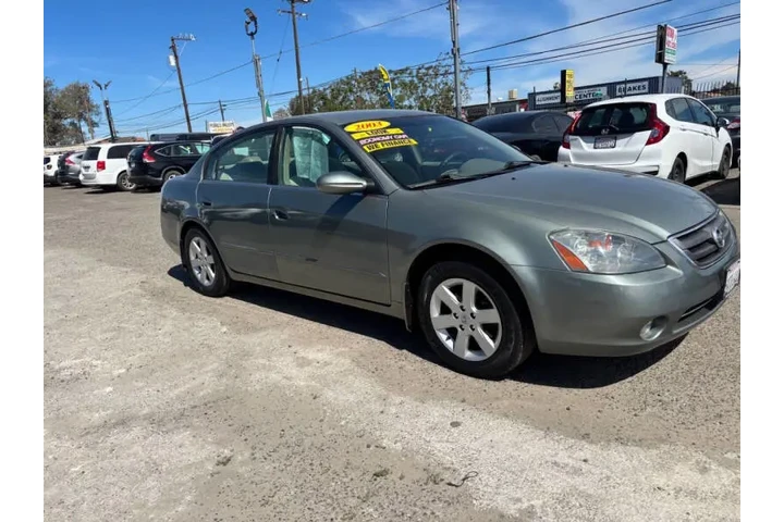 $5599 : 2003 Altima 2.5 image 3