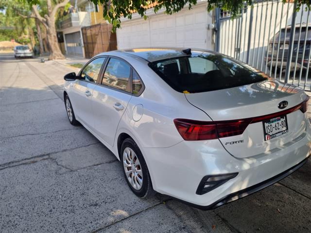 $209000 : Kia FORTE 2019, aire acondic image 4