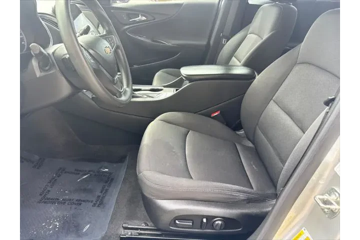 $11520 : Chevrolet Malibu 2020 LT 4dr image 9