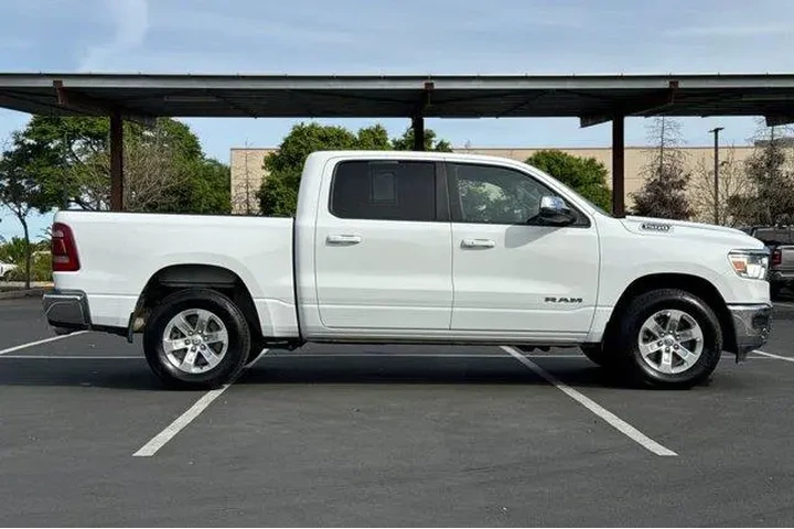 $29977 : Ram 1500 2024 4x2 Laramie 4d image 10