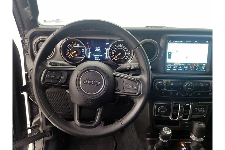 $31998 : Jeep Gladiator 2022 4x4 Spor image 10