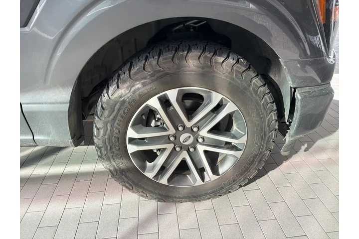 $28900 : Ford F-150 2023 4x2 XL 4dr S image 6