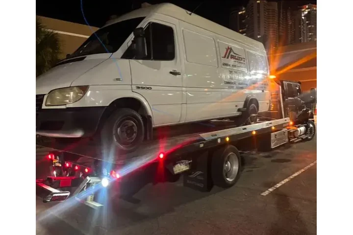 Doral Gruas Towing image 1