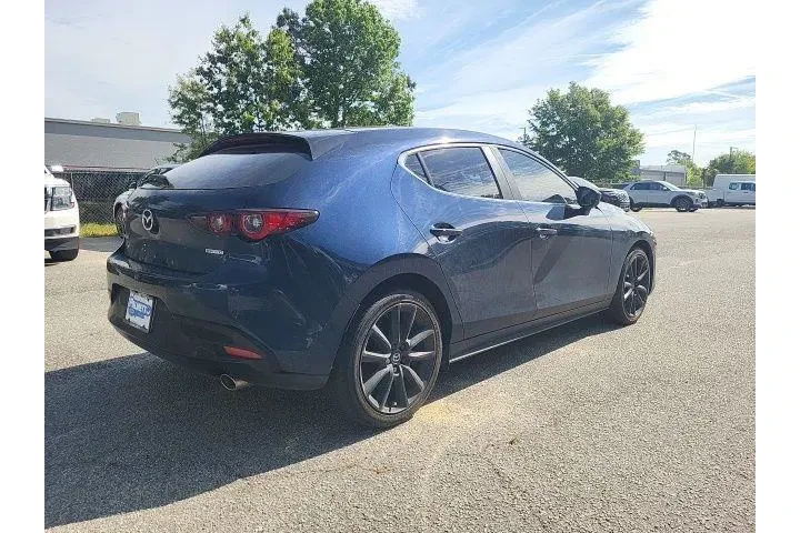 $19998 : Mazda Mazda3 Hatchback 2024 image 2