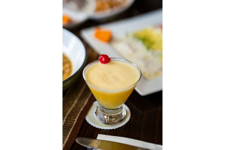 SE SOLICITA BARTENDER image 1