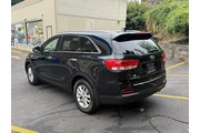 $10995 : 2016 Sorento LX thumbnail