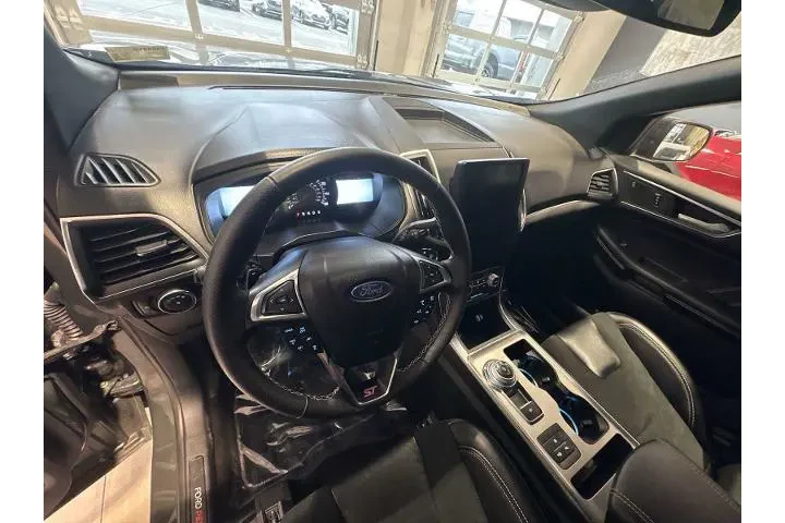 $34489 : Ford Edge 2023 AWD ST 4dr Cr image 9