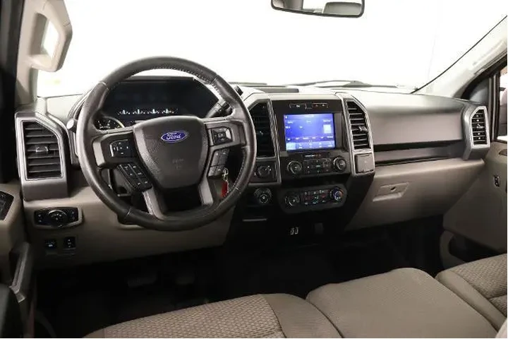 $28146 : Ford F-150 2020 4x2 XL 4dr S image 2