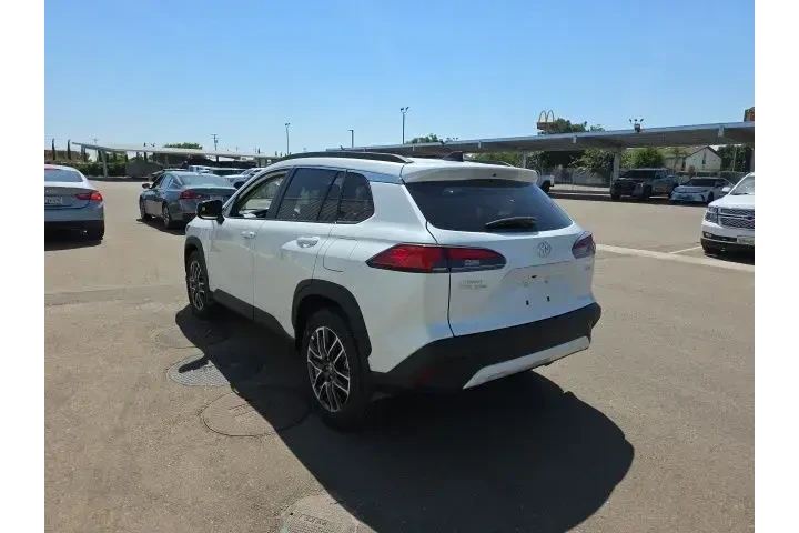 $36900 : Toyota Corolla Cross 2026 XL image 4