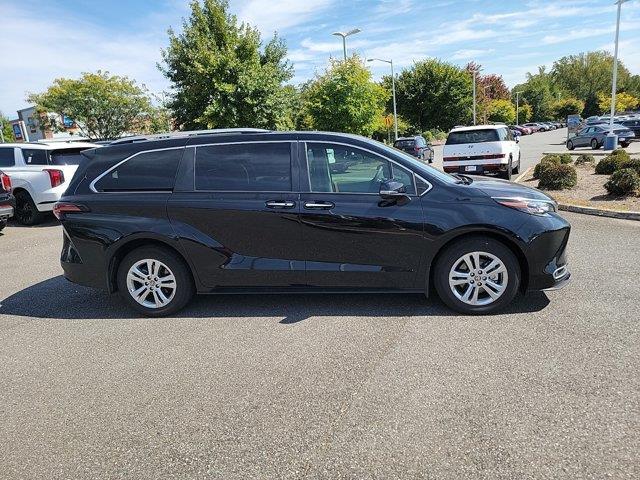 $58505 : PRE-OWNED 2024 TOYOTA SIENNA image 3