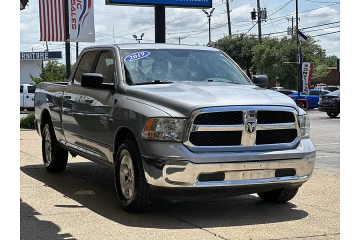 $1 : 2019 RAM 1500 Classic Big Horn image 4