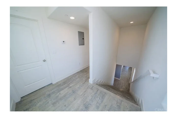 $3295 : Beautiful Home 3B/2B image 5
